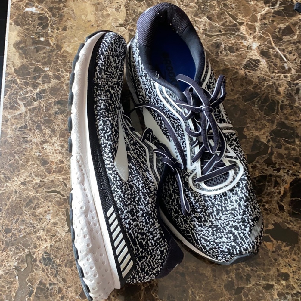 Brooks Running size 11